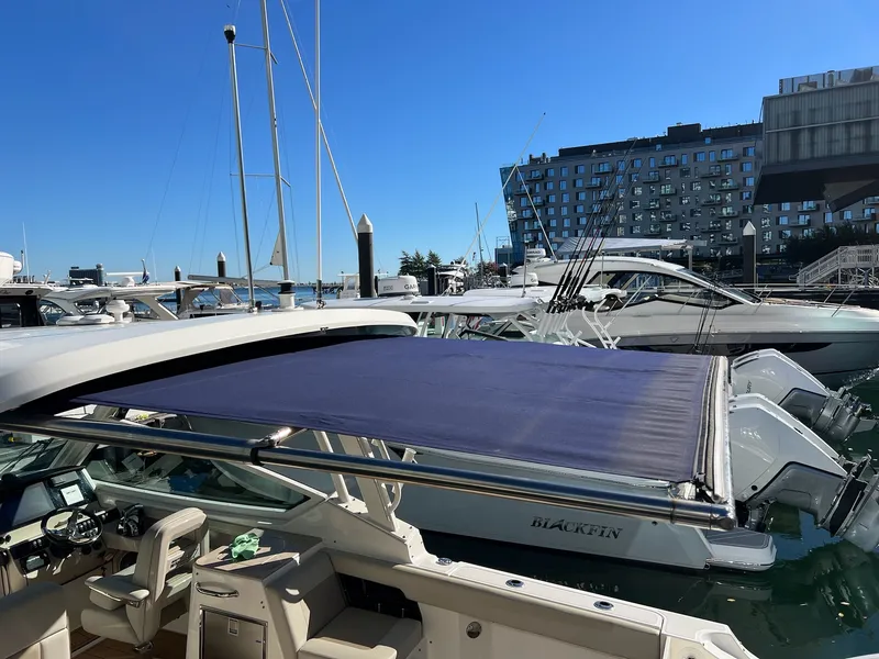 Slide: The Image of Boston Whaler 280 VANTAGE 2021 - 32