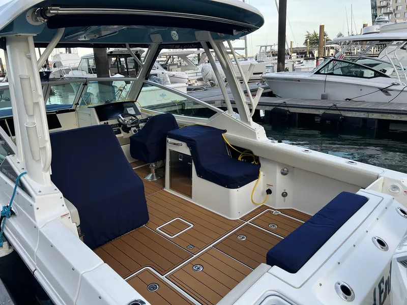 Slide: The Image of Boston Whaler 280 VANTAGE 2021 - 4