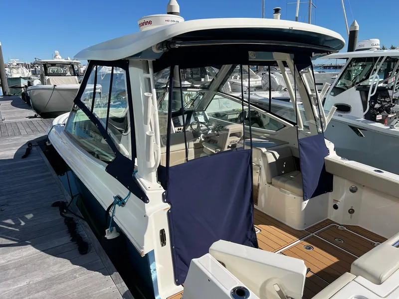 Slide: The Image of Boston Whaler 280 VANTAGE 2021 - 34