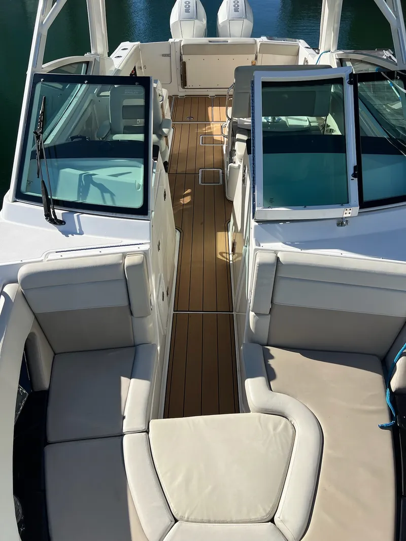 Slide: The Image of Boston Whaler 280 VANTAGE 2021 - 16
