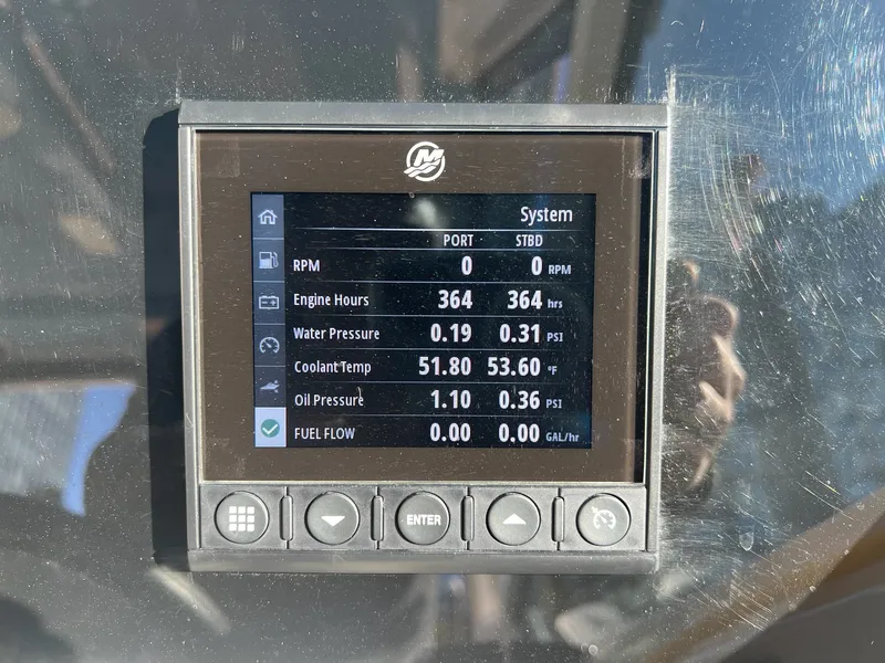Slide: The Image of Boston Whaler 280 VANTAGE 2021 - 9