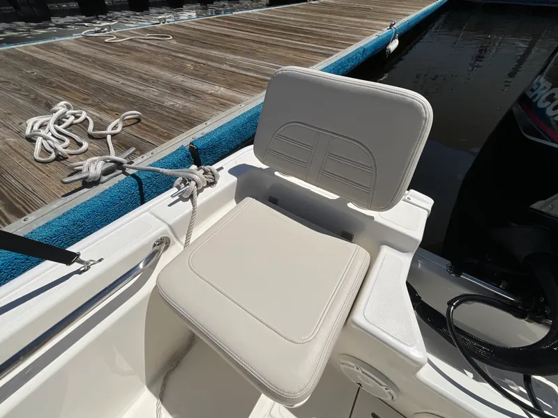 Slide: The Image of Boston Whaler 170 Montauk 2027 - 21