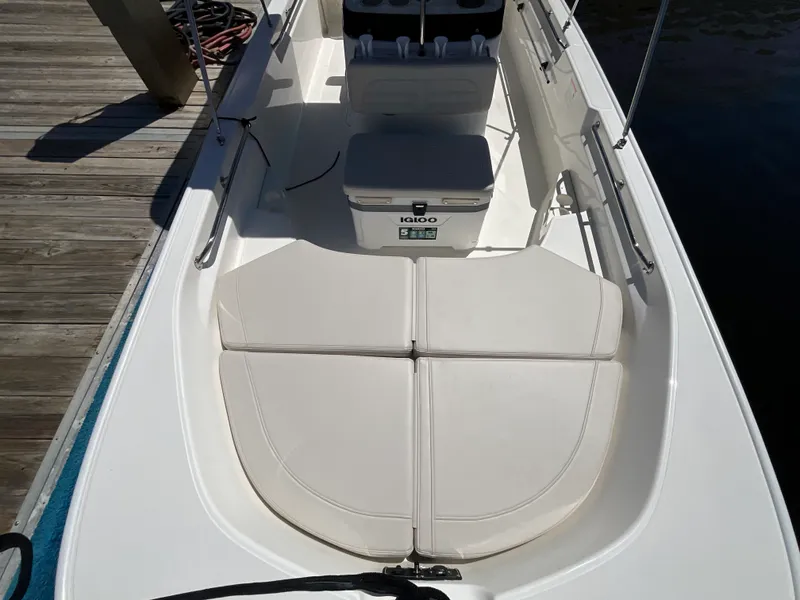 Slide: The Image of Boston Whaler 170 Montauk 2027 - 6