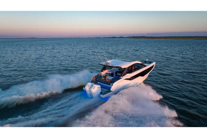 Slide: The Image of Galeon 375 GTO 2024 - 105