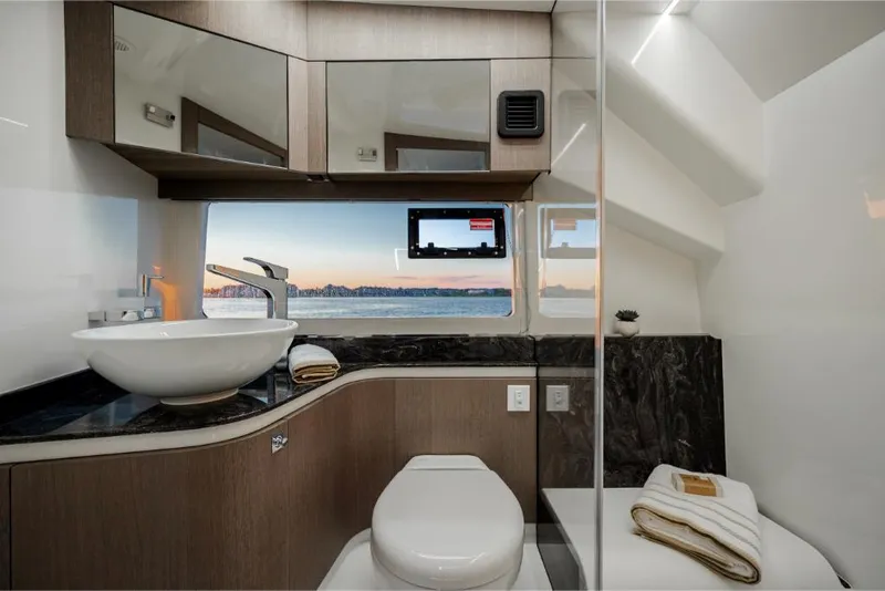 Slide: The Image of Galeon 375 GTO 2024 - 31
