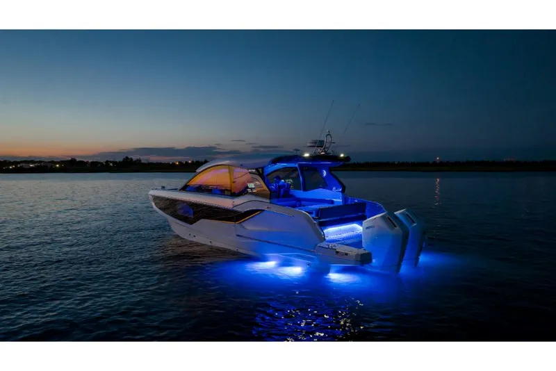 Slide: The Image of Galeon 375 GTO 2024 - 86
