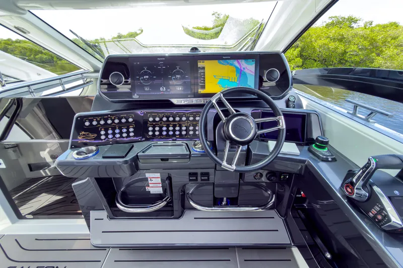 Slide: The Image of Galeon 375 GTO 2024 - 20