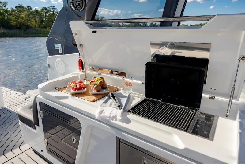 Slide: The Image of Galeon 375 GTO 2024 - 167