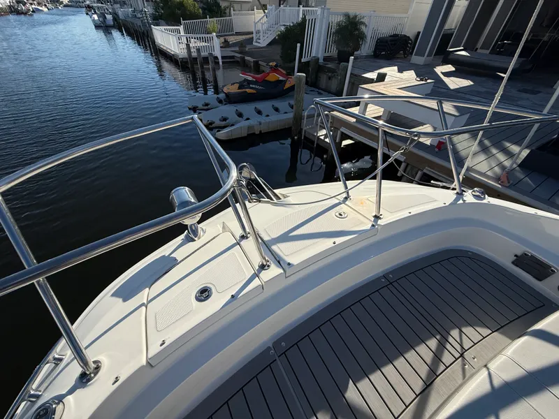 Slide: The Image of Sea Ray 320 SUNDANCER 2021 - 55