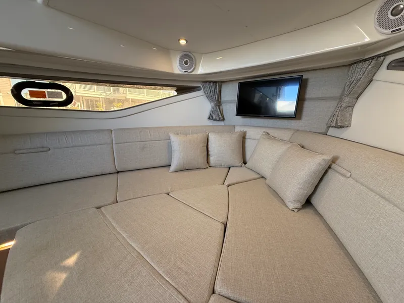 Slide: The Image of Sea Ray 320 SUNDANCER 2021 - 62