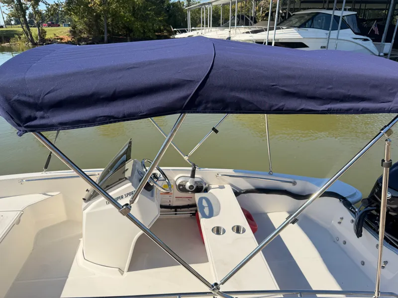 Slide: The Image of Boston Whaler 130 Super Sport 2027 - 18