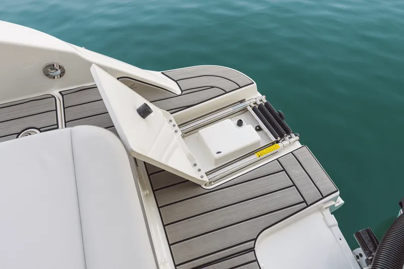 Slide: The Image of Sea Ray SDX 270 Outboard 2027 - 42