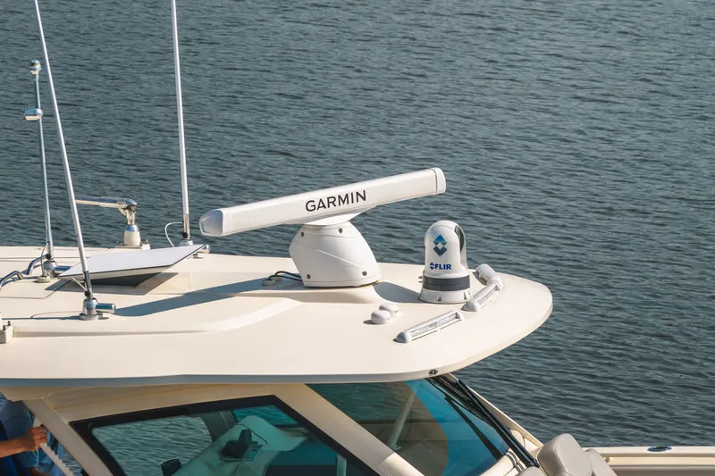 Slide: The Image of Scout 400 LXF 2025 - 25