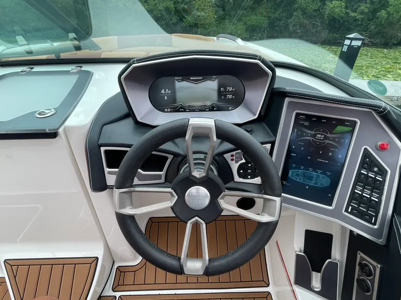 Slide: The Image of Mastercraft X26 2020 - 34