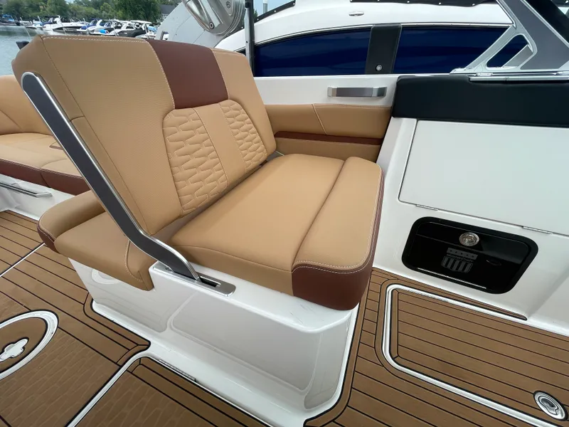 Slide: The Image of Mastercraft X26 2020 - 16
