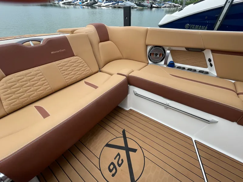 Slide: The Image of Mastercraft X26 2020 - 14