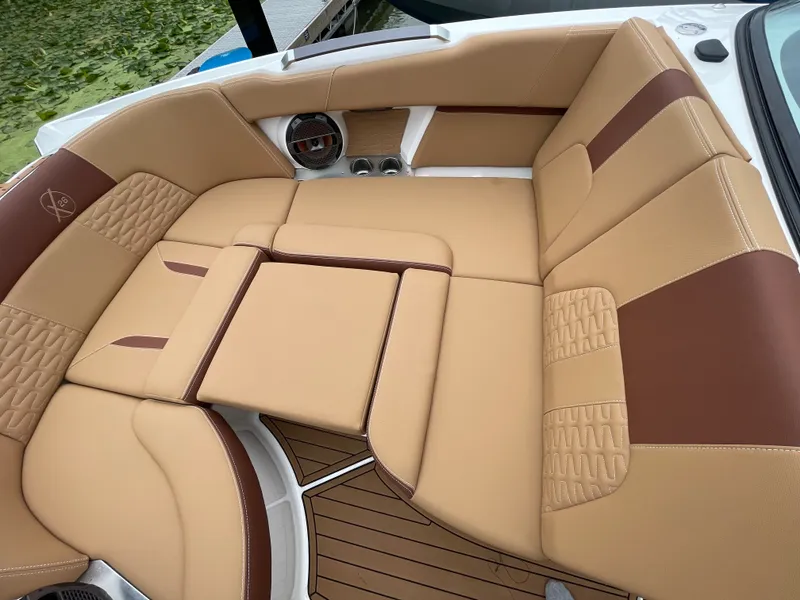 Slide: The Image of Mastercraft X26 2020 - 31
