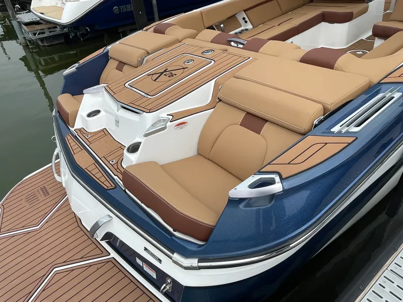 Slide: The Image of Mastercraft X26 2020 - 6