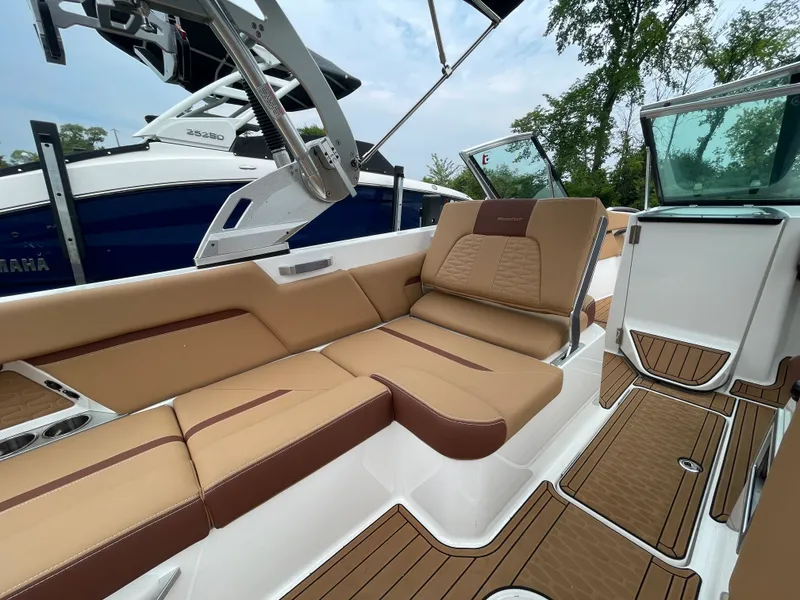 Slide: The Image of Mastercraft X26 2020 - 17