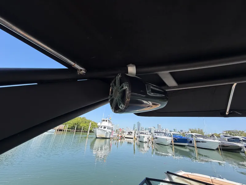 Slide: The Image of Sea Ray 290 SDX 2021 - 46