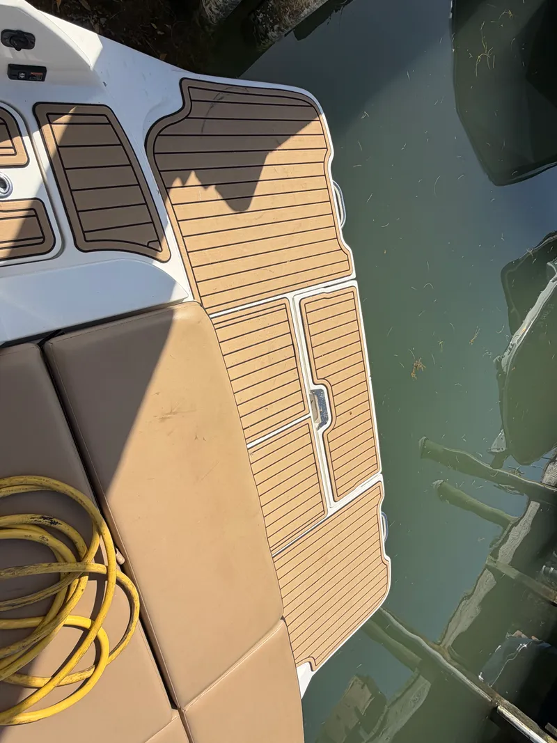Slide: The Image of Sea Ray 290 SDX 2021 - 6