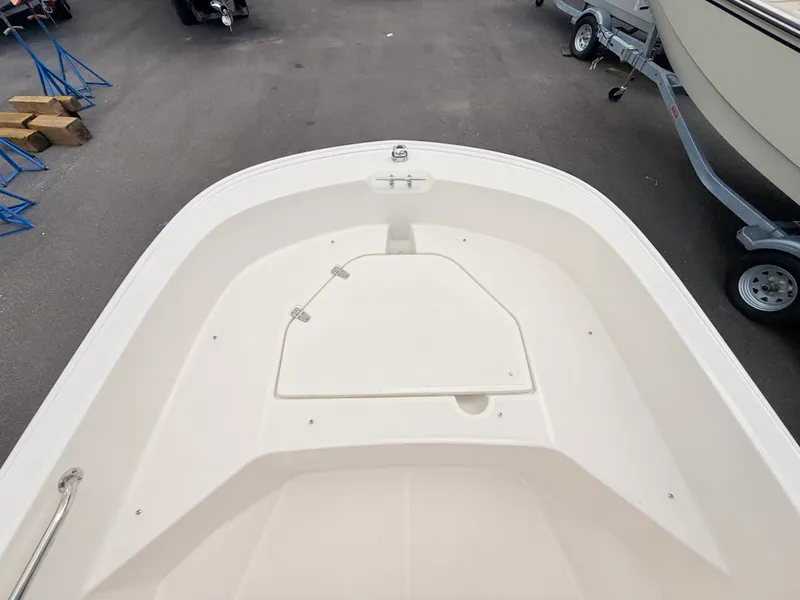 Slide: The Image of Boston Whaler 160 Super Sport 2027 - 34