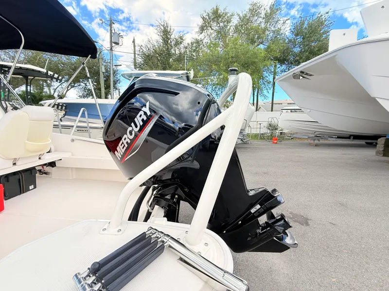 Slide: The Image of Boston Whaler 160 Super Sport 2027 - 13