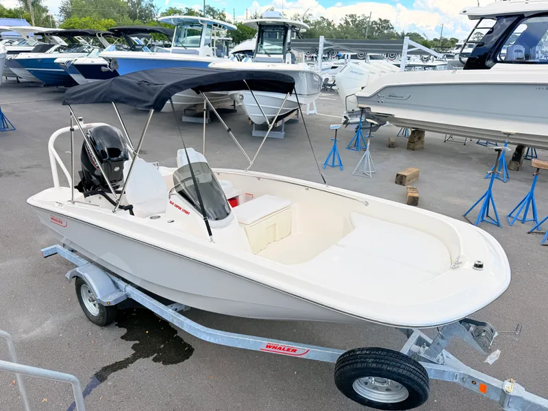 Slide: The Image of Boston Whaler 160 Super Sport 2027 - 6