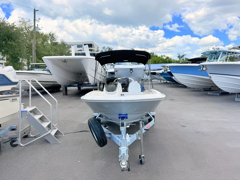 Slide: The Image of Boston Whaler 160 Super Sport 2027 - 3