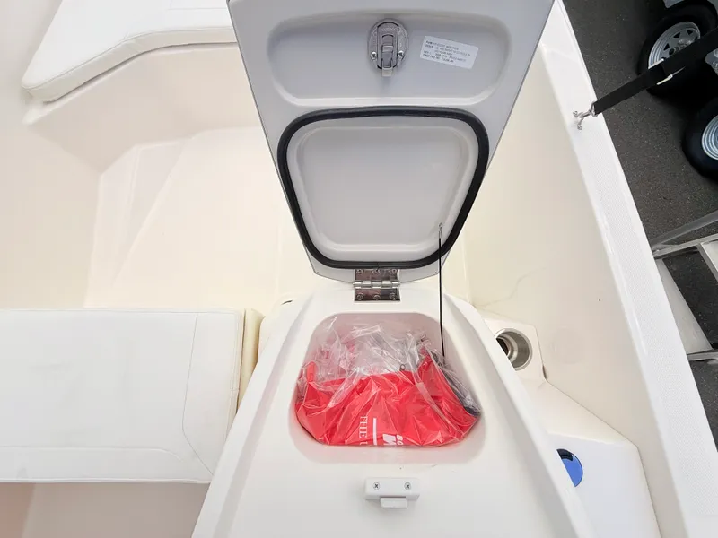 Slide: The Image of Boston Whaler 160 Super Sport 2027 - 29