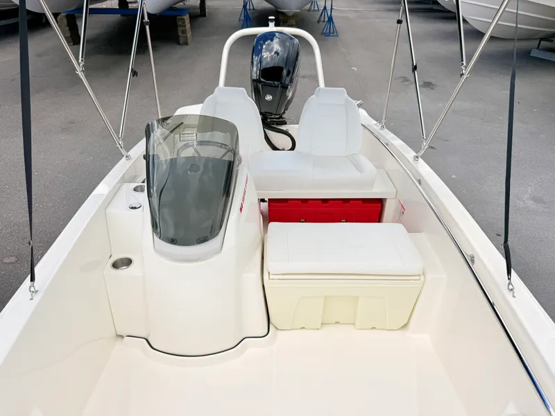 Slide: The Image of Boston Whaler 160 Super Sport 2027 - 39