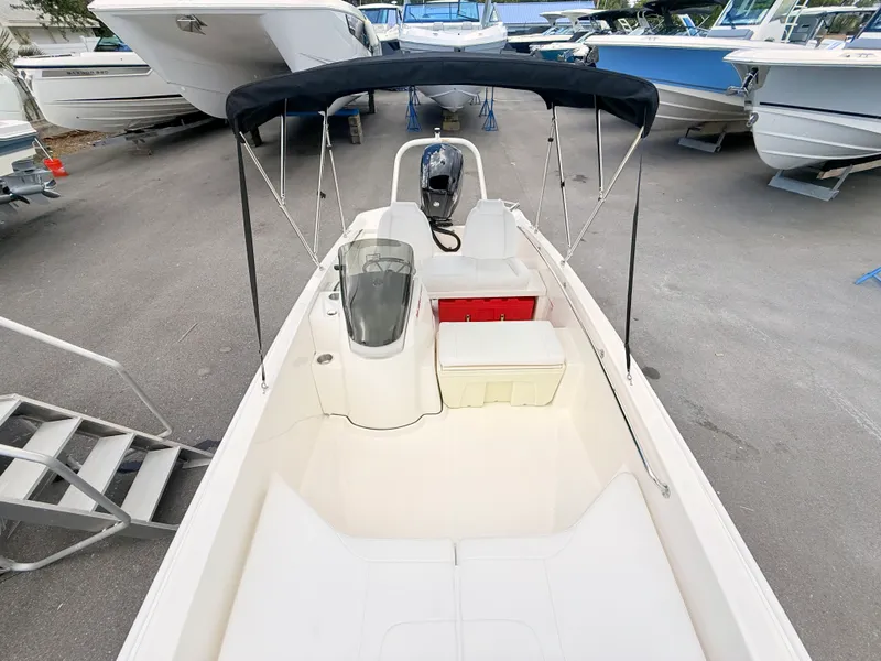 Slide: The Image of Boston Whaler 160 Super Sport 2027 - 38