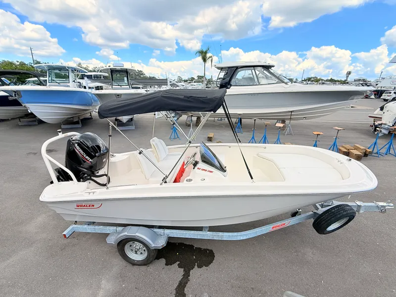 Slide: The Image of Boston Whaler 160 Super Sport 2027 - 7