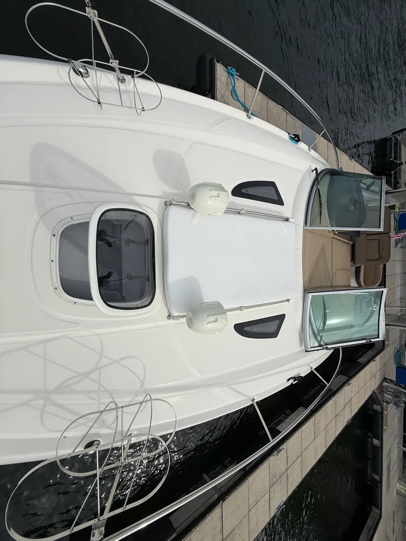 Slide: The Image of Sea Ray 330 SUNDANCER 2016 - 37