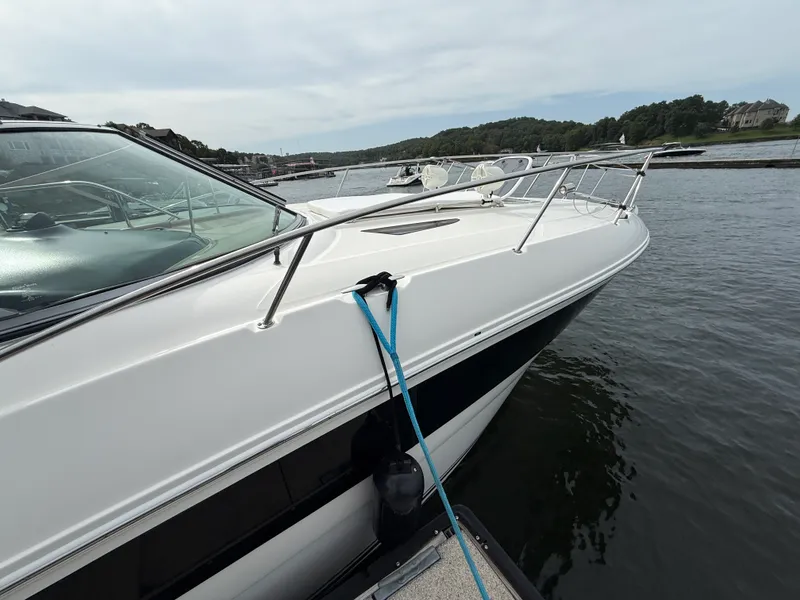 Slide: The Image of Sea Ray 330 SUNDANCER 2016 - 10