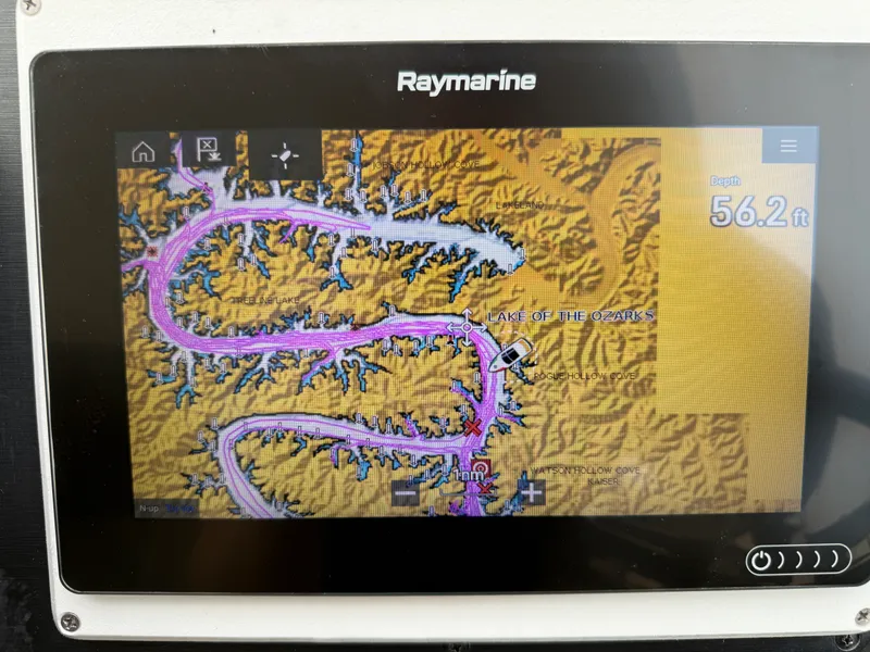Slide: The Image of Sea Ray 330 SUNDANCER 2016 - 28