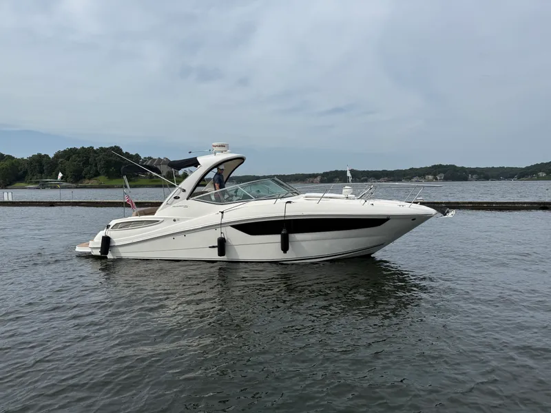 The Image of Sea Ray 330 SUNDANCER 2016 - 0