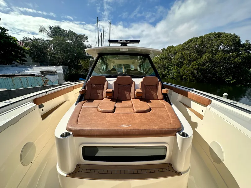 Slide: The Image of Scout 530 LXF 2024 - 15