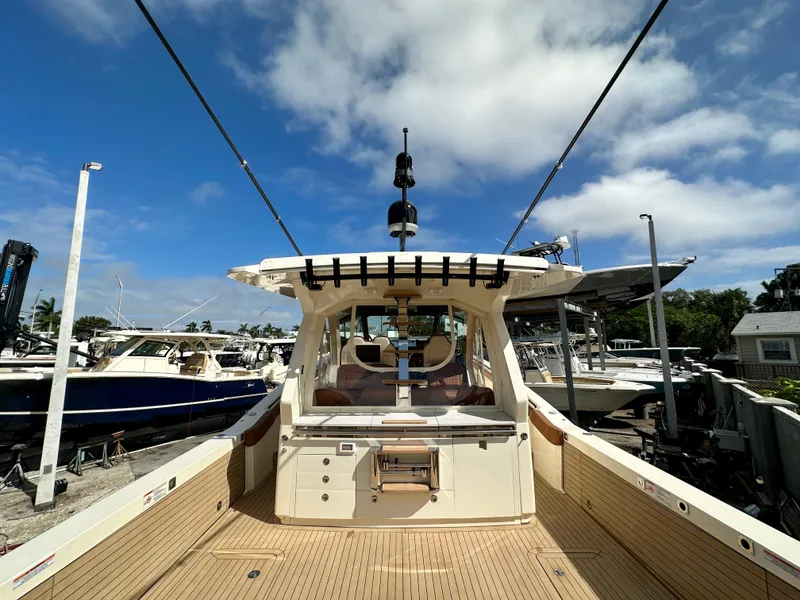 Slide: The Image of Scout 530 LXF 2024 - 18