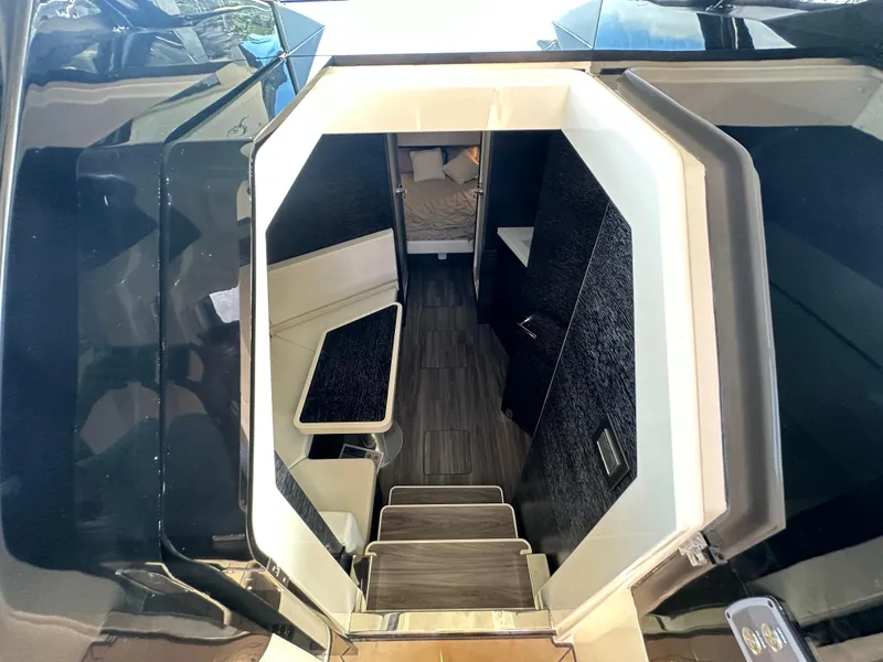 Slide: The Image of Scout 530 LXF 2024 - 20