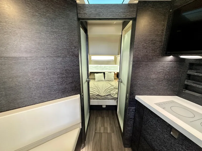 Slide: The Image of Scout 530 LXF 2024 - 23