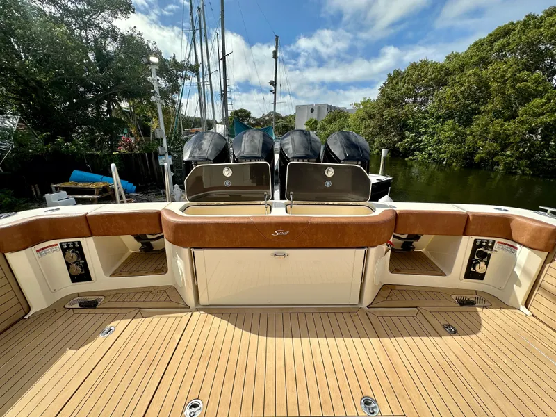 Slide: The Image of Scout 530 LXF 2024 - 3