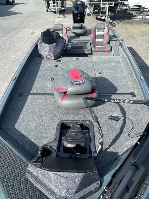 Slide: The Image of 2024 Ranger RT198P fishing boat with modern seating and equipment. - 5