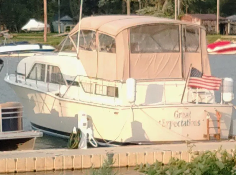 Slide: The Image of Chris-Craft Catalina 35 1974 - 3