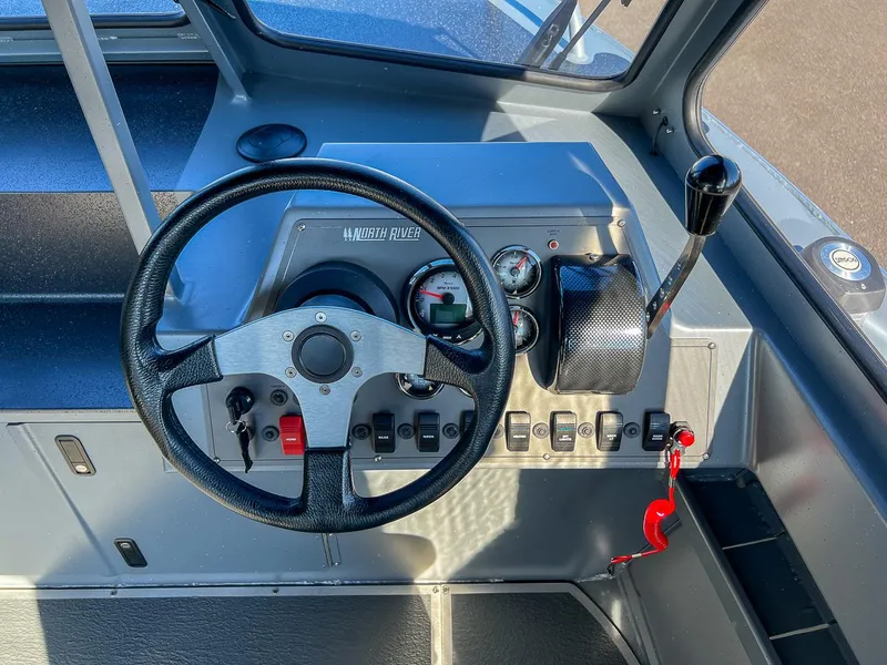 Slide: The Image of North River 24 Commander 2024 - 10