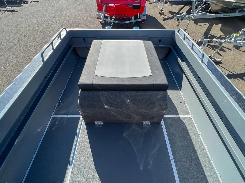 Slide: The Image of North River 24 Commander 2024 - 16