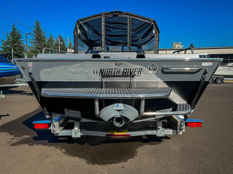 Slide: The Image of North River 24 Commander 2024 - 4