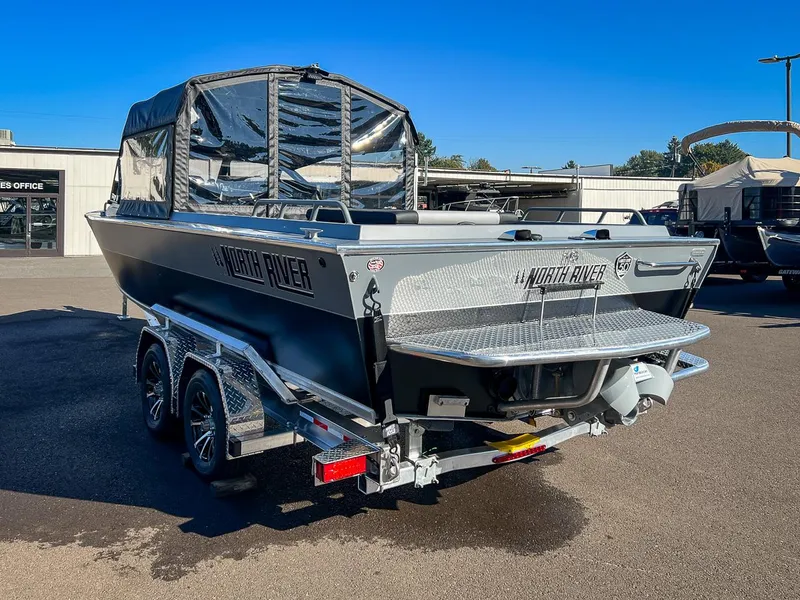 Slide: The Image of North River 24 Commander 2024 - 5