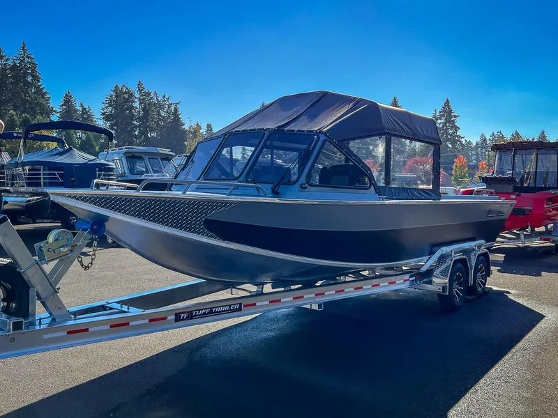 Slide: The Image of North River 24 Commander 2024 - 6