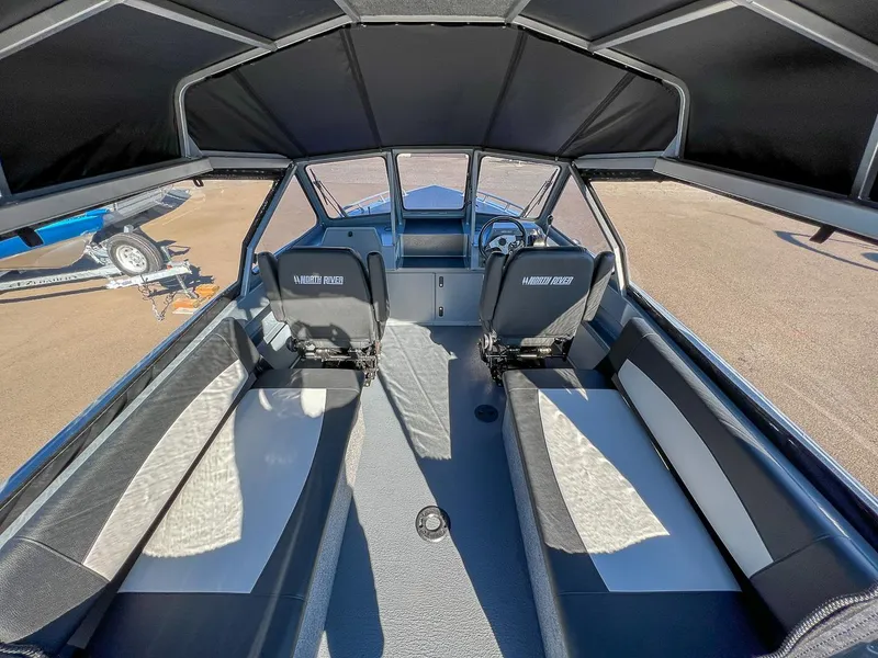 Slide: The Image of North River 24 Commander 2024 - 7